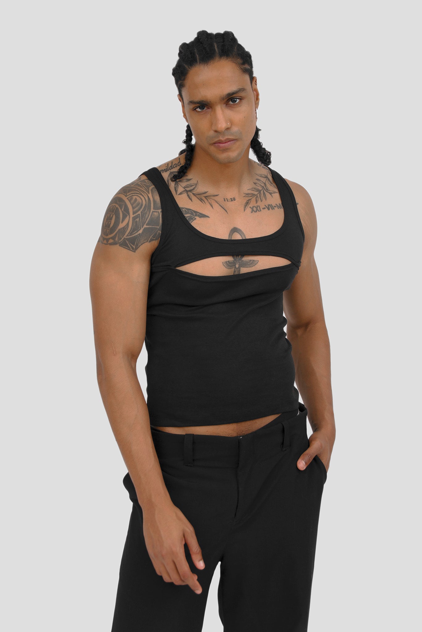 CUT OUT CHEST TANK TOP BLACK