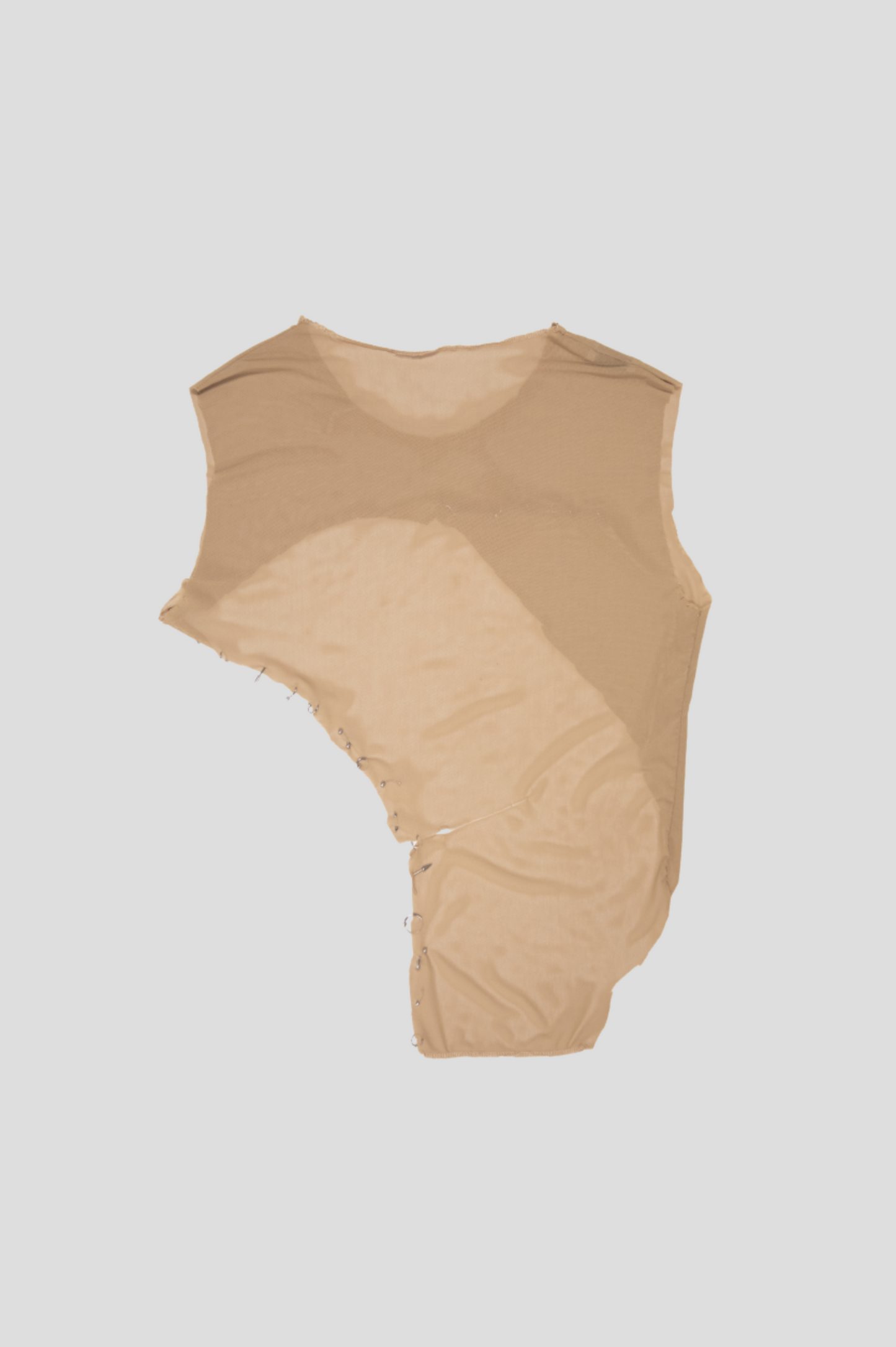 PIERCING SKIN TANK-TOP