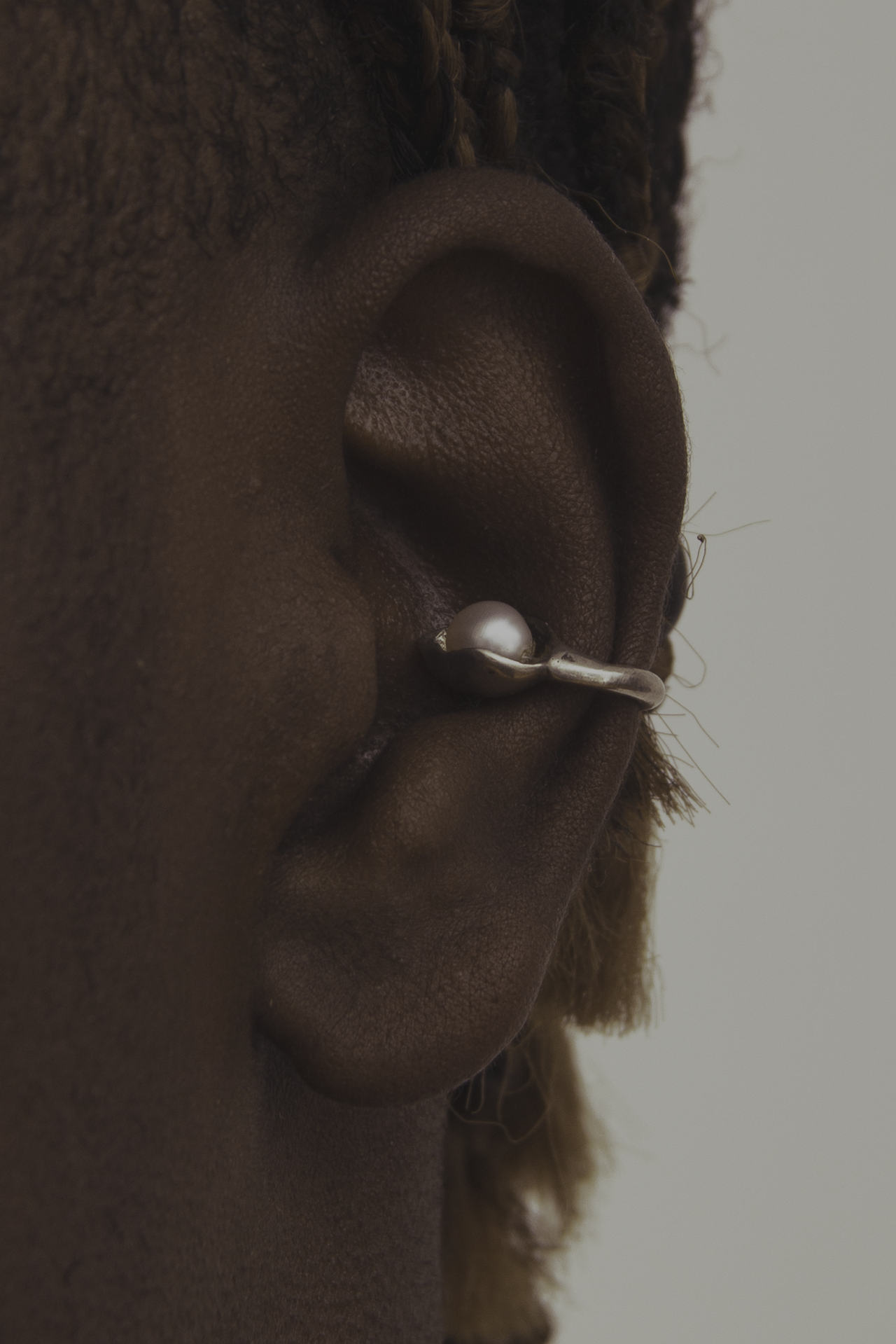 PEARL EAR CUFF
