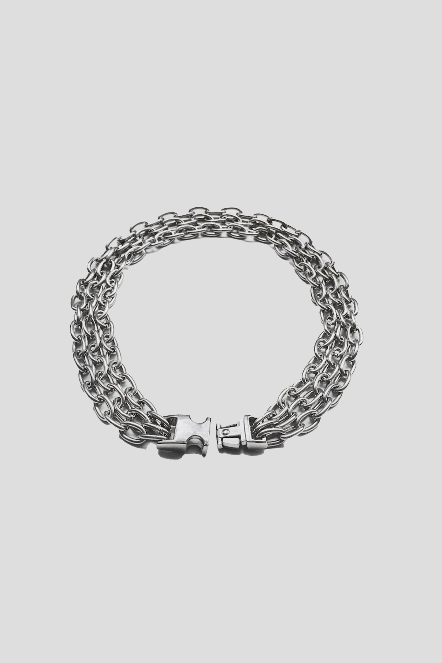 TRIPLE CHAIN NECKLACE
