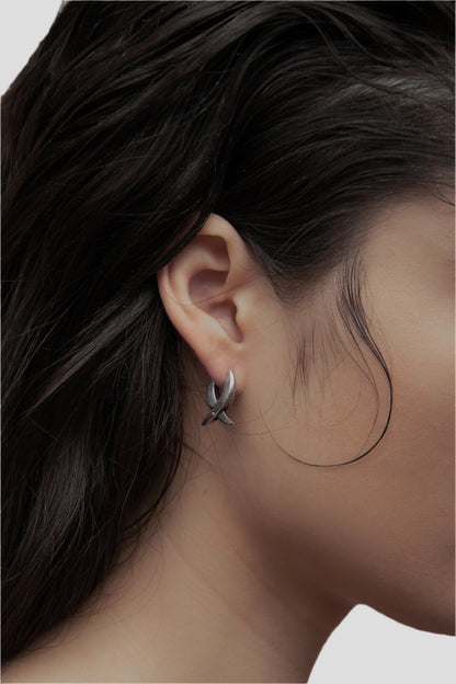 DOUBLE CROSSED HOOP