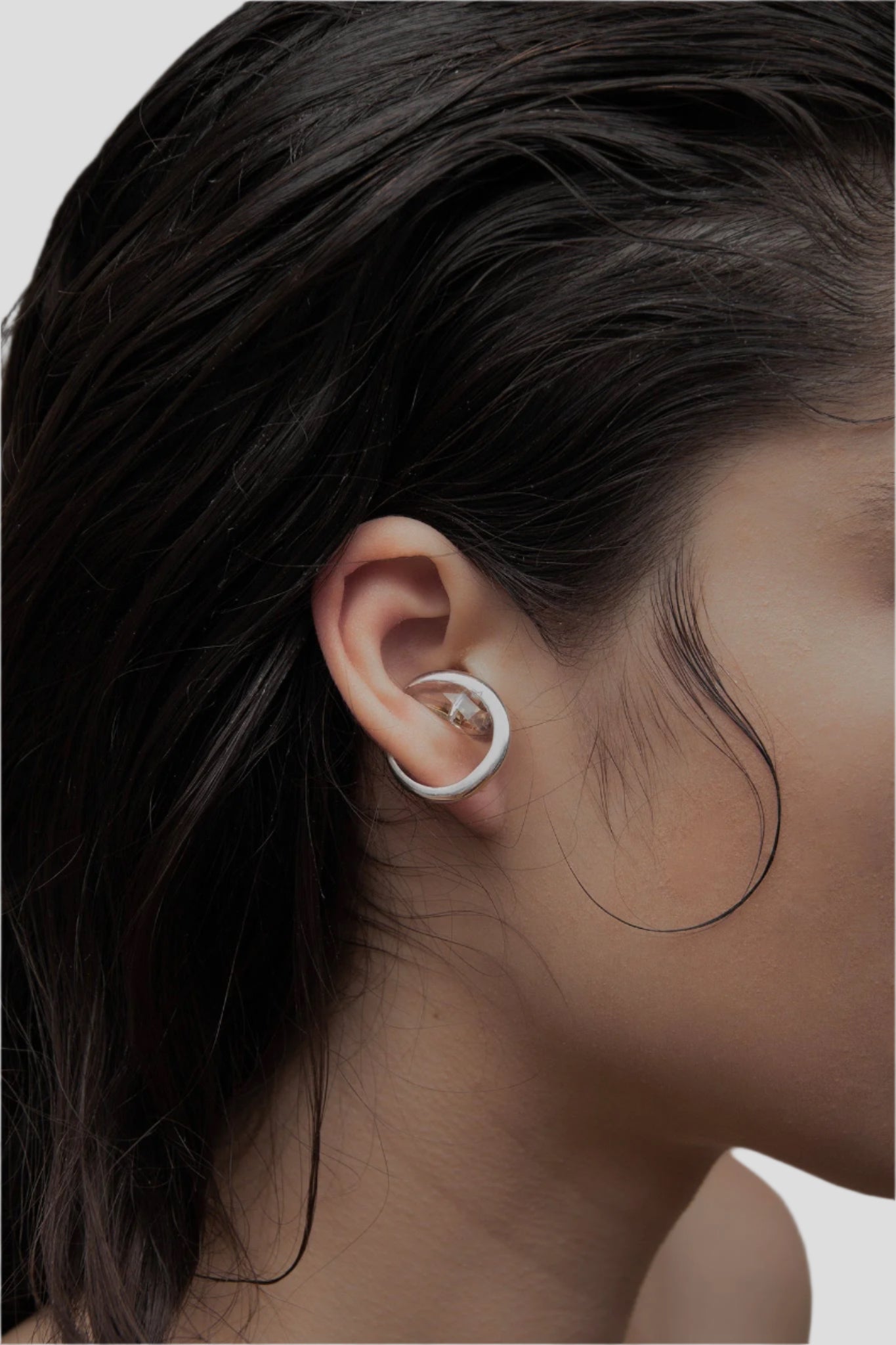 SILVER CRISTAL EARCUFF MODERN CONTEMPORARY JEWELRY BY AYANEGUI STREET STYLE FASHION BRAND BASED IN MEXICO CITY