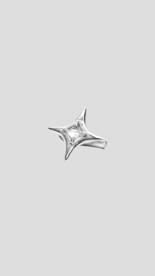 SPIKE STAR EARCUFF